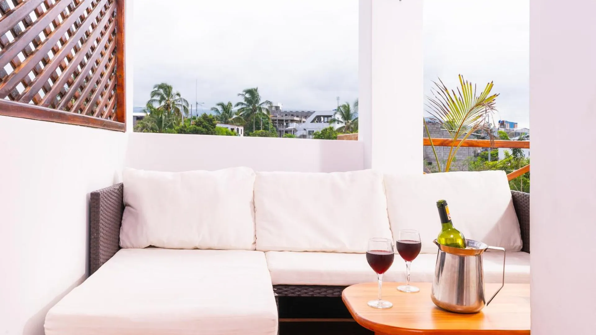 Aparthotel Exclusive Condo Galapagos And Beyond 1 Puerto Ayora  Ecuador
